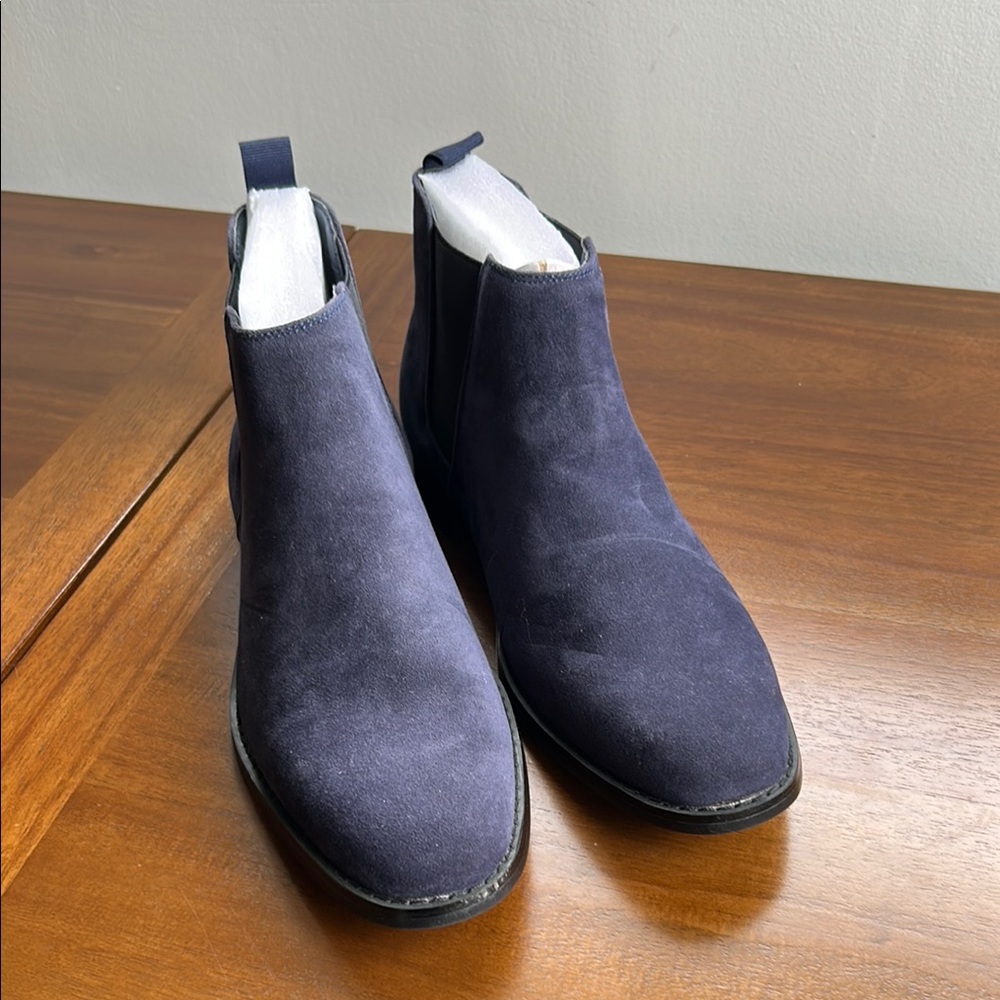 Harrison Myles Men’s Chelsea Boots Size 10 Navy Blue Faux Suede NWOT